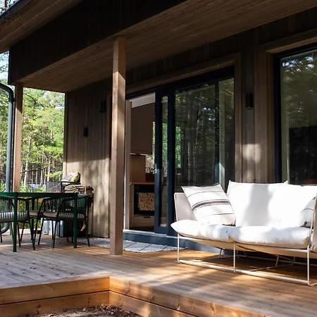 Seaside Getaway Rooslepa